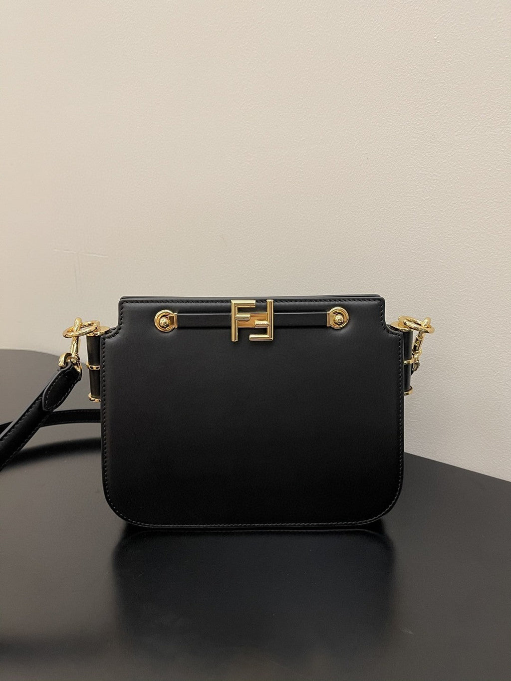 FI Touch Black Bag For Woman 19cm/7.5in