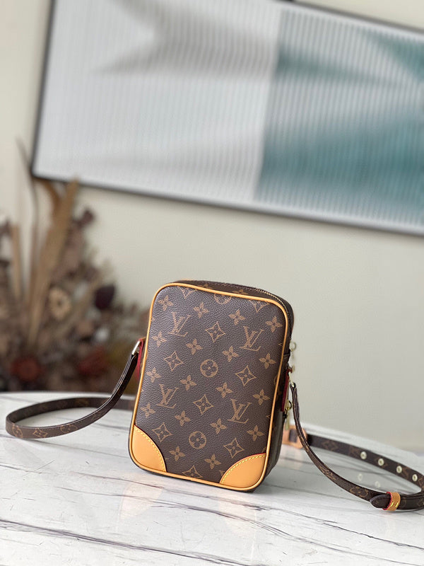 Fashion Lu-Vi bags - 4486