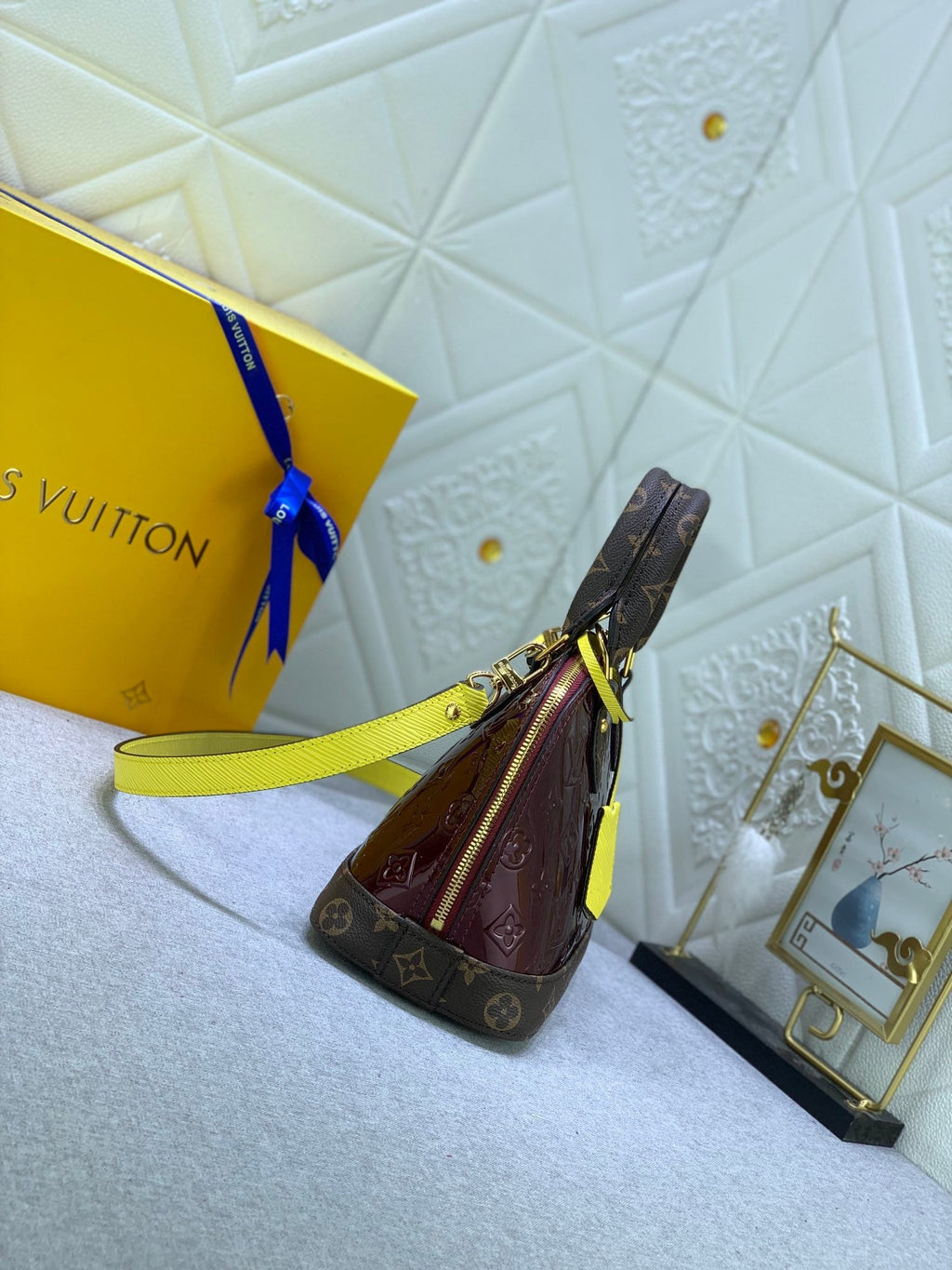 EN - Luxury Bags LUV 837