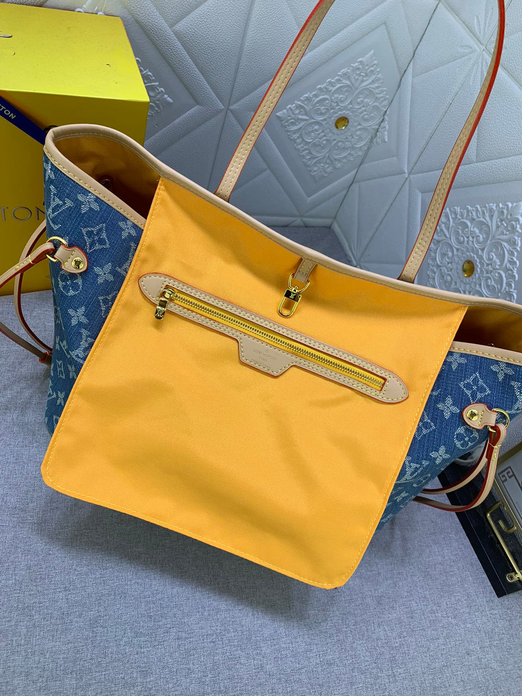 EN - Luxury Bags LUV 877