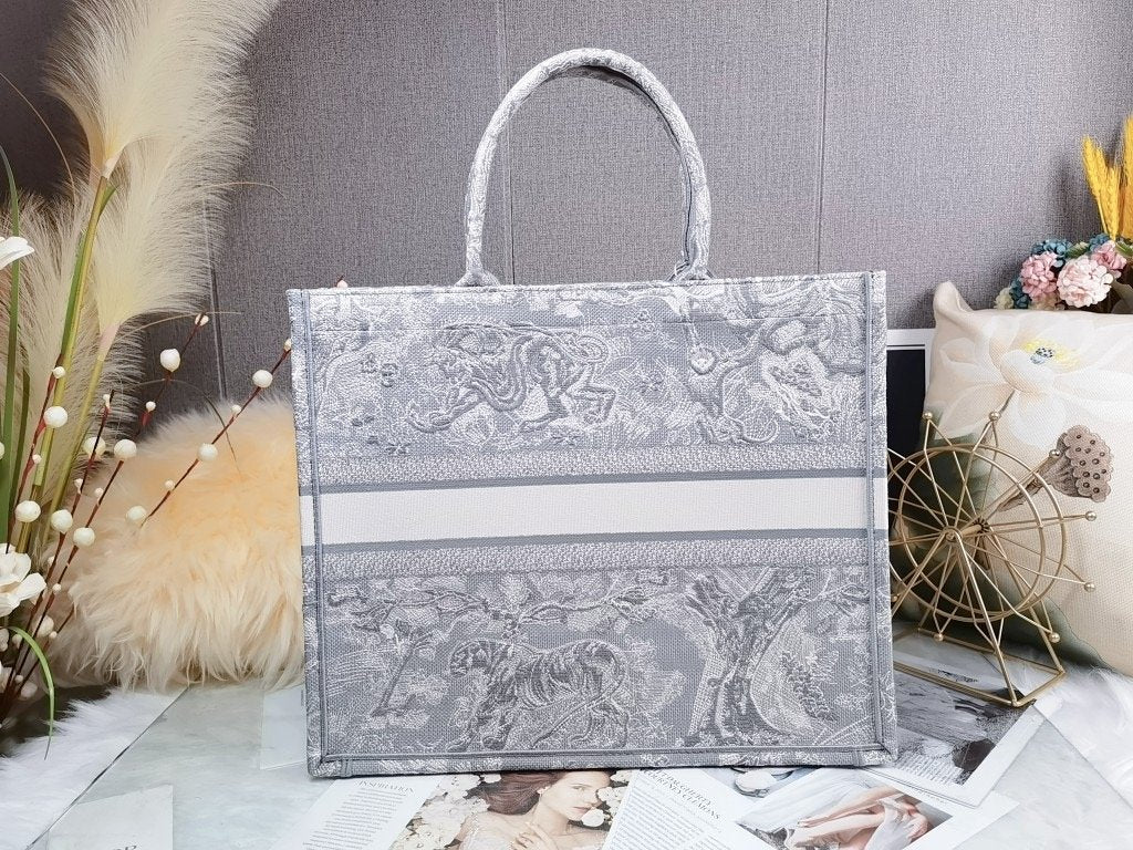 GLAMI Large Book Tote White Multicolor, For Women, WomenÃ¢â‚¬â„¢s Handbags 16.5in/42cm CD