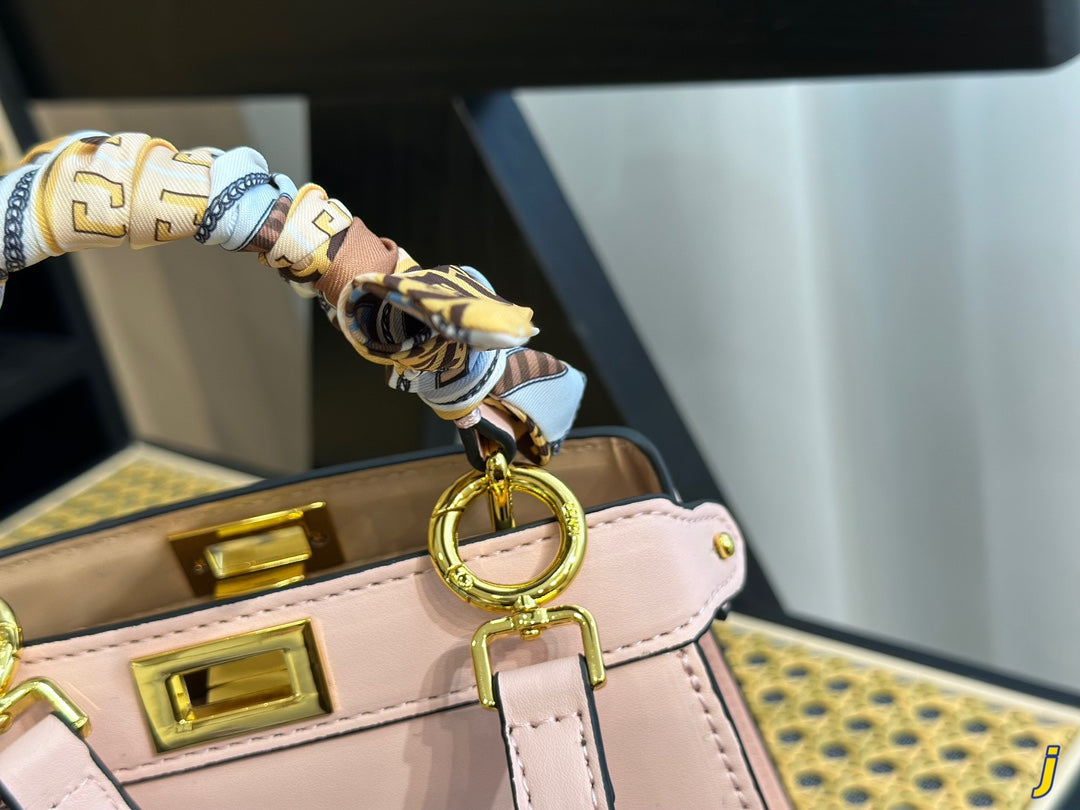 EN - Luxury Bags FEI 287
