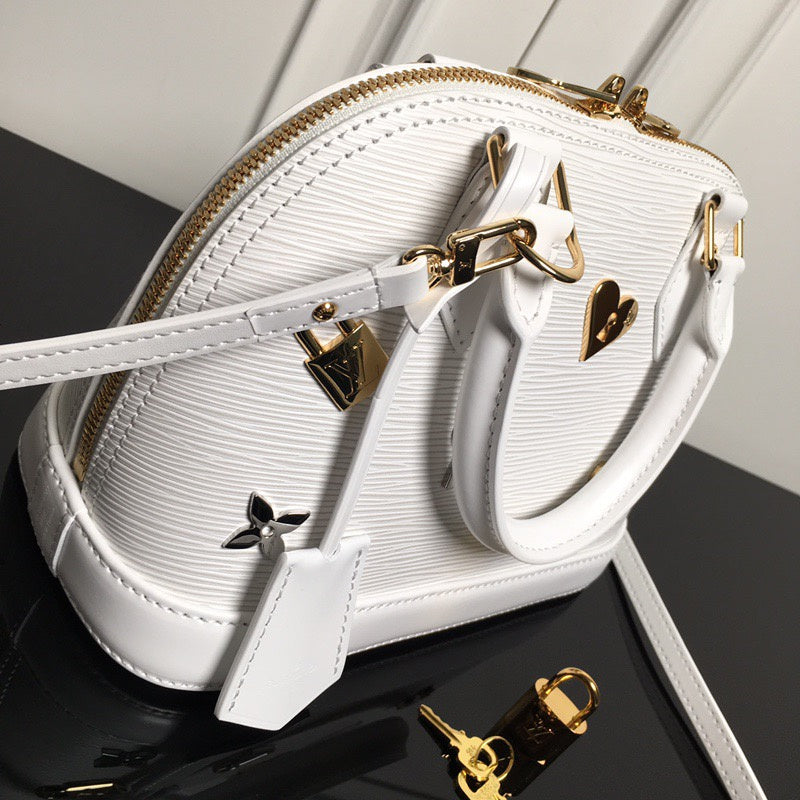 LOV2 Bags - Luxurious Bags  1972