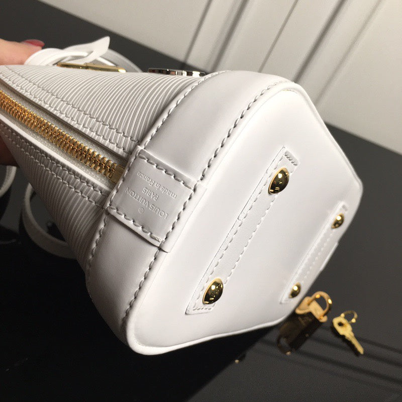 LOV2 Bags - Luxurious Bags  1972