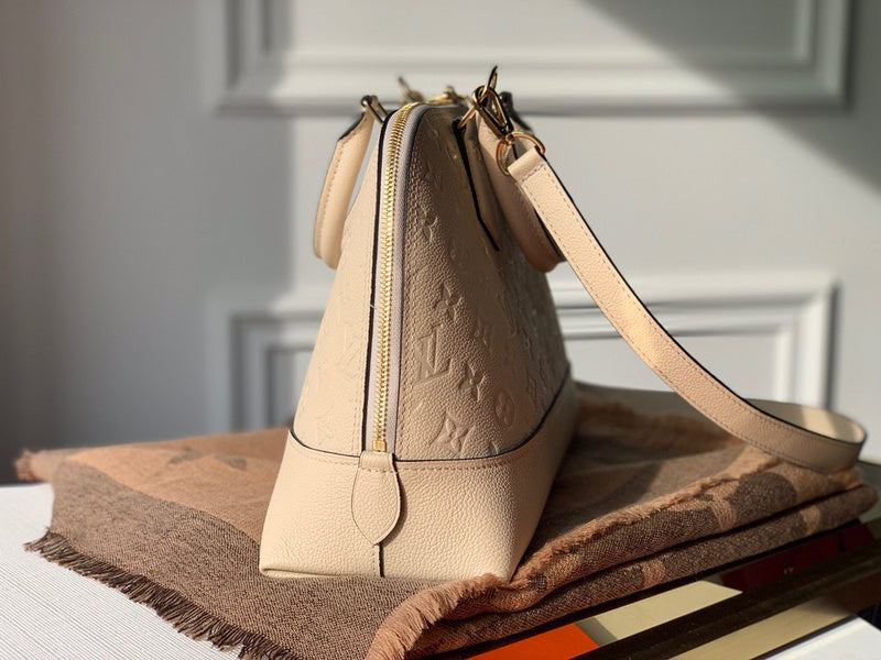 LOV2 Bags - Luxurious Bags  1761