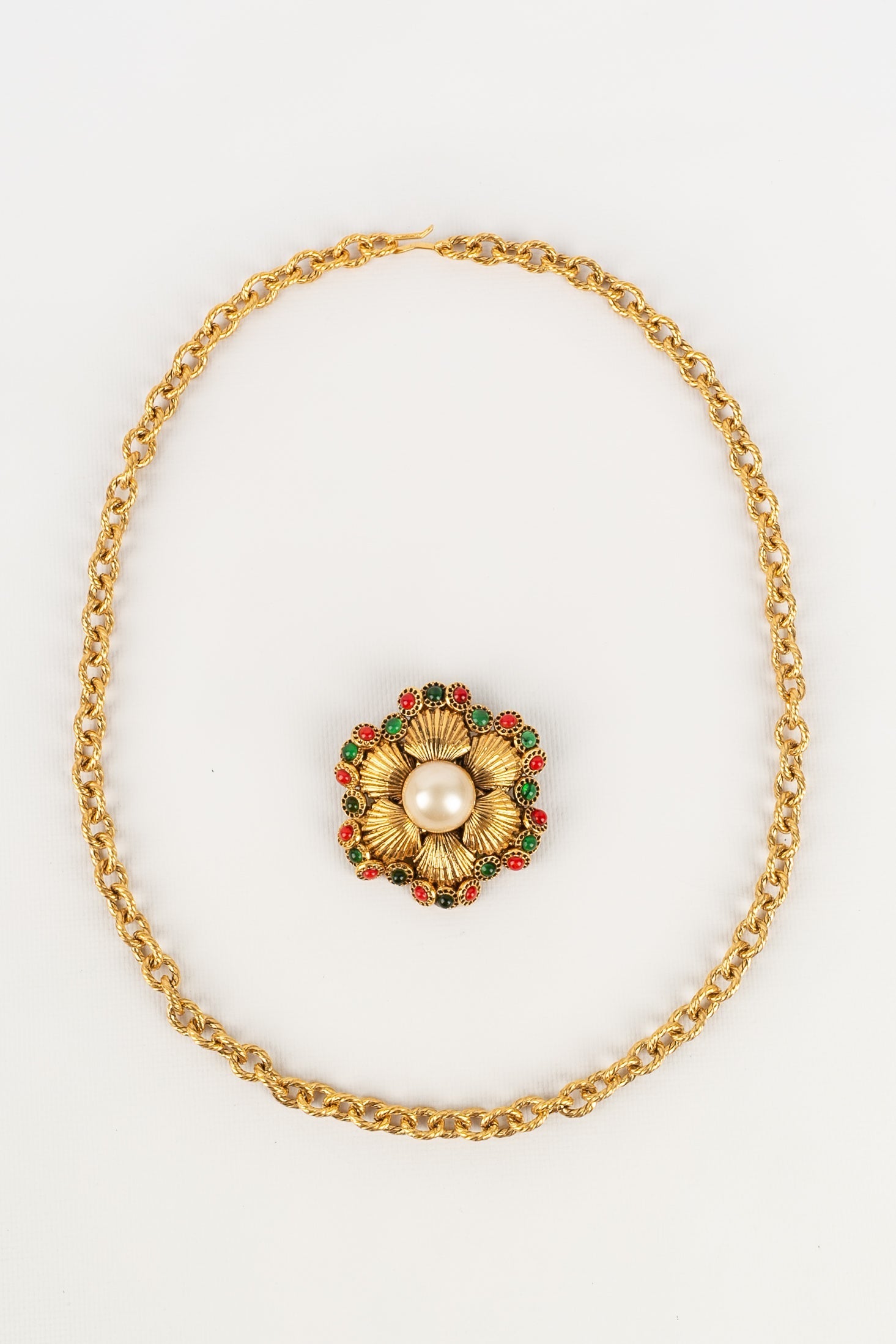 Collier Chanel