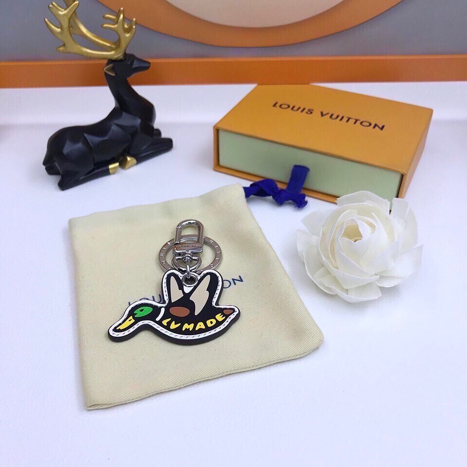 EN - Lux Keychains LUV 011