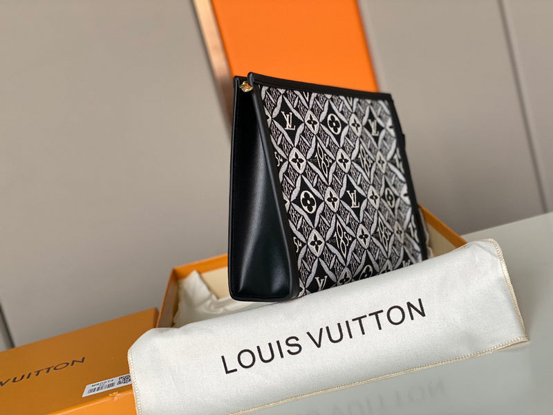 LOV2 Bags - Luxurious Bags  1589