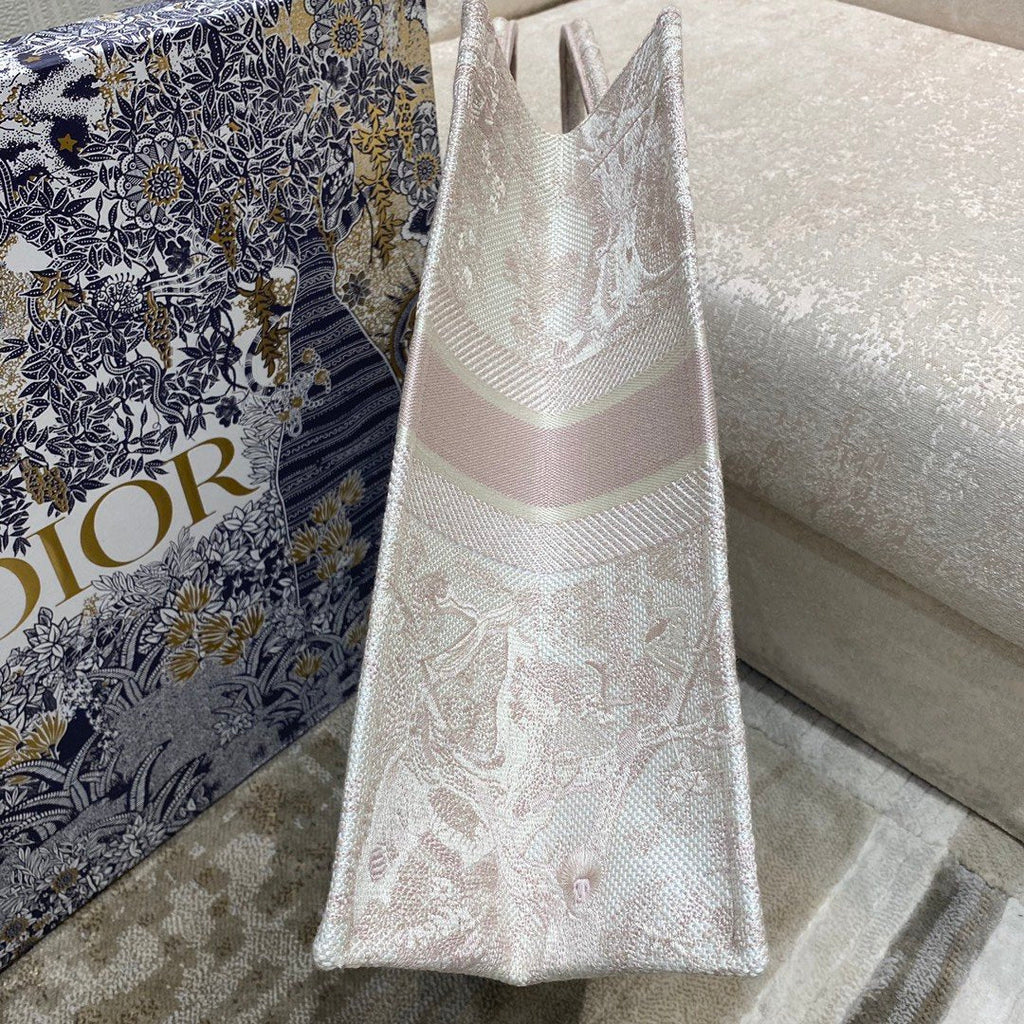 GLAMI Large Book Tote Pink Toile de Jouy Embroidery, Light Pink, For Women WomenÃ¢â‚¬â„¢s Handbags, 42cm CD M1286ZTDT_M956