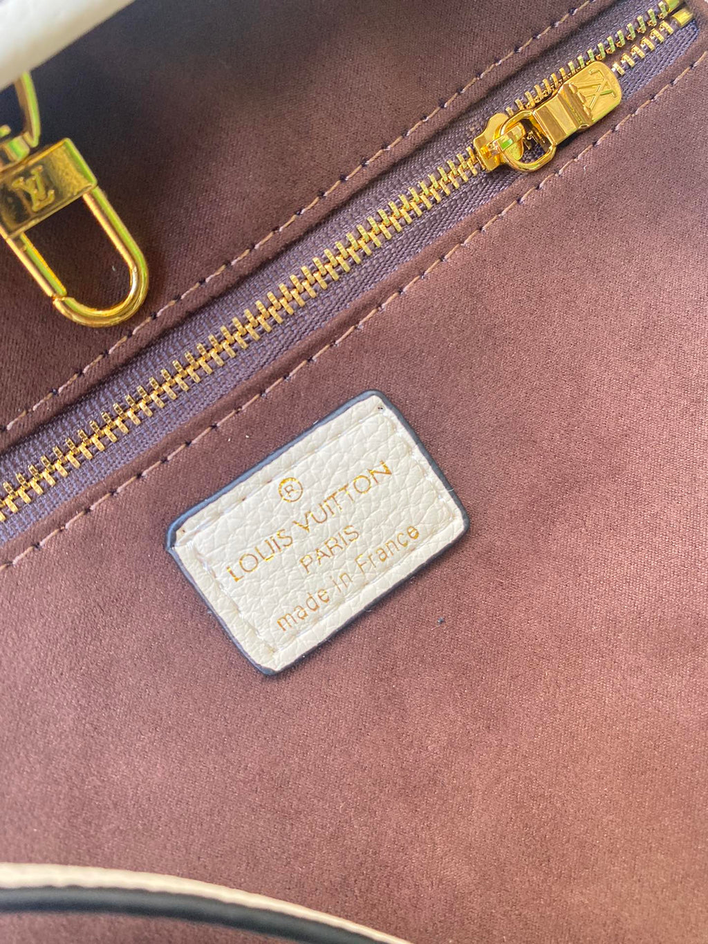 EN - Luxury Bags LUV 790