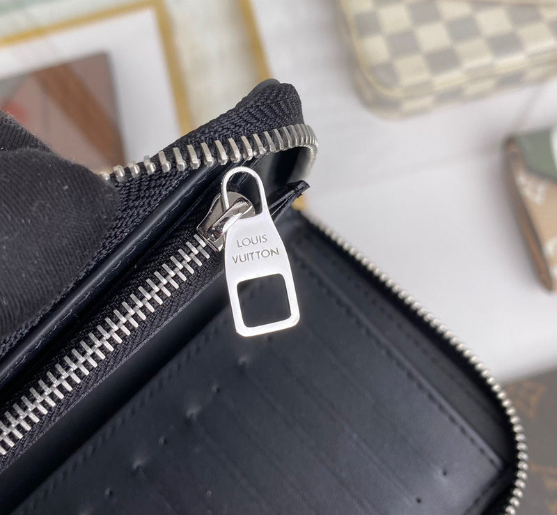 LOV2 Bags - Luxurious Bags  2335