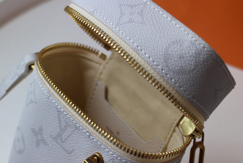 LOV2 Bags - Luxurious Bags  1616