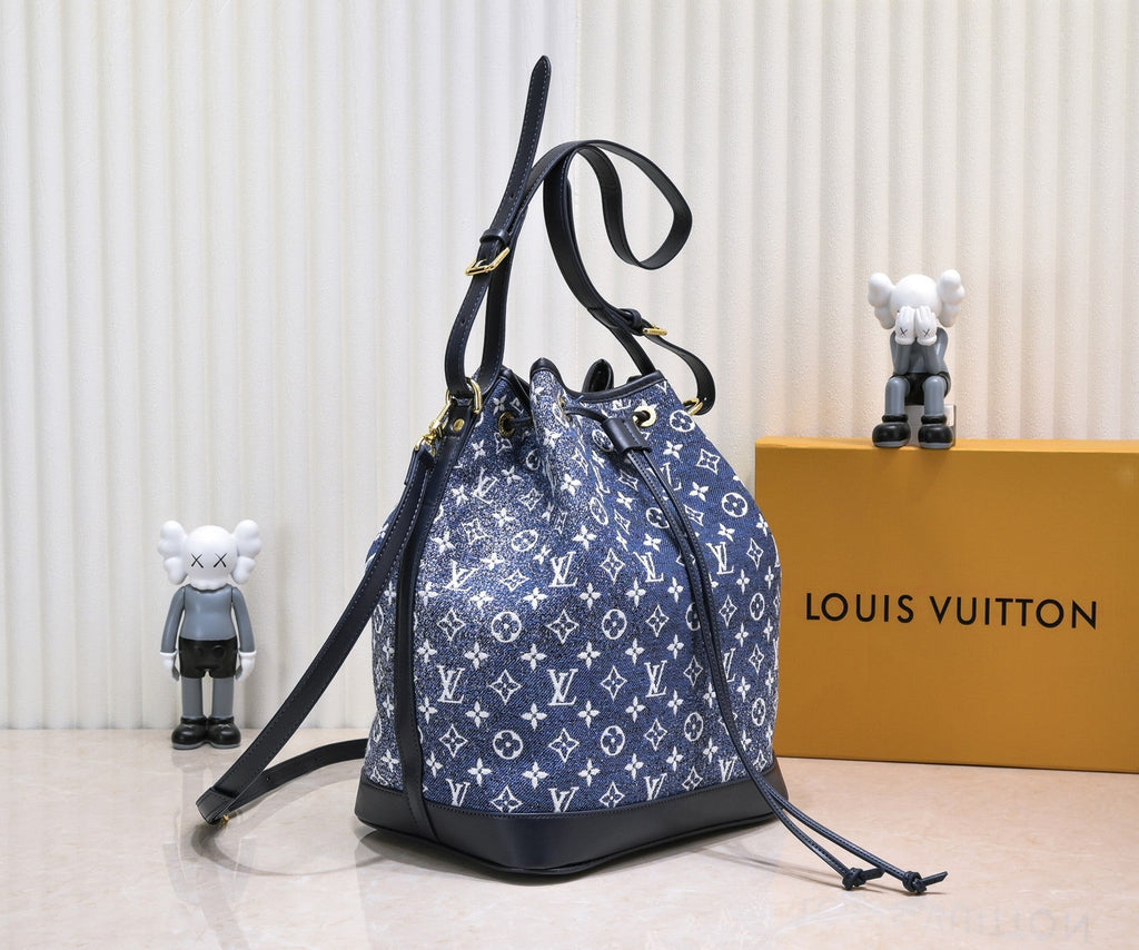 EN - Luxury Bags LUV 875