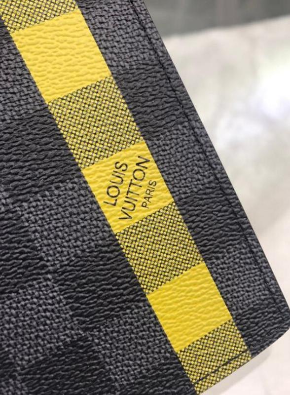 SAMC - Mix Wallets - 027