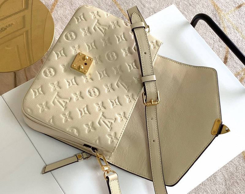 LOV2 Bags - Luxurious Bags  1807