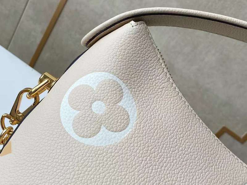LOV2 Bags - Luxurious Bags  2527