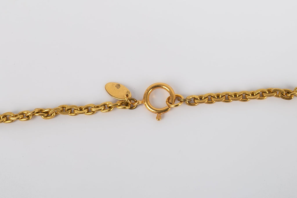 Collier / sautoir de perles Chanel