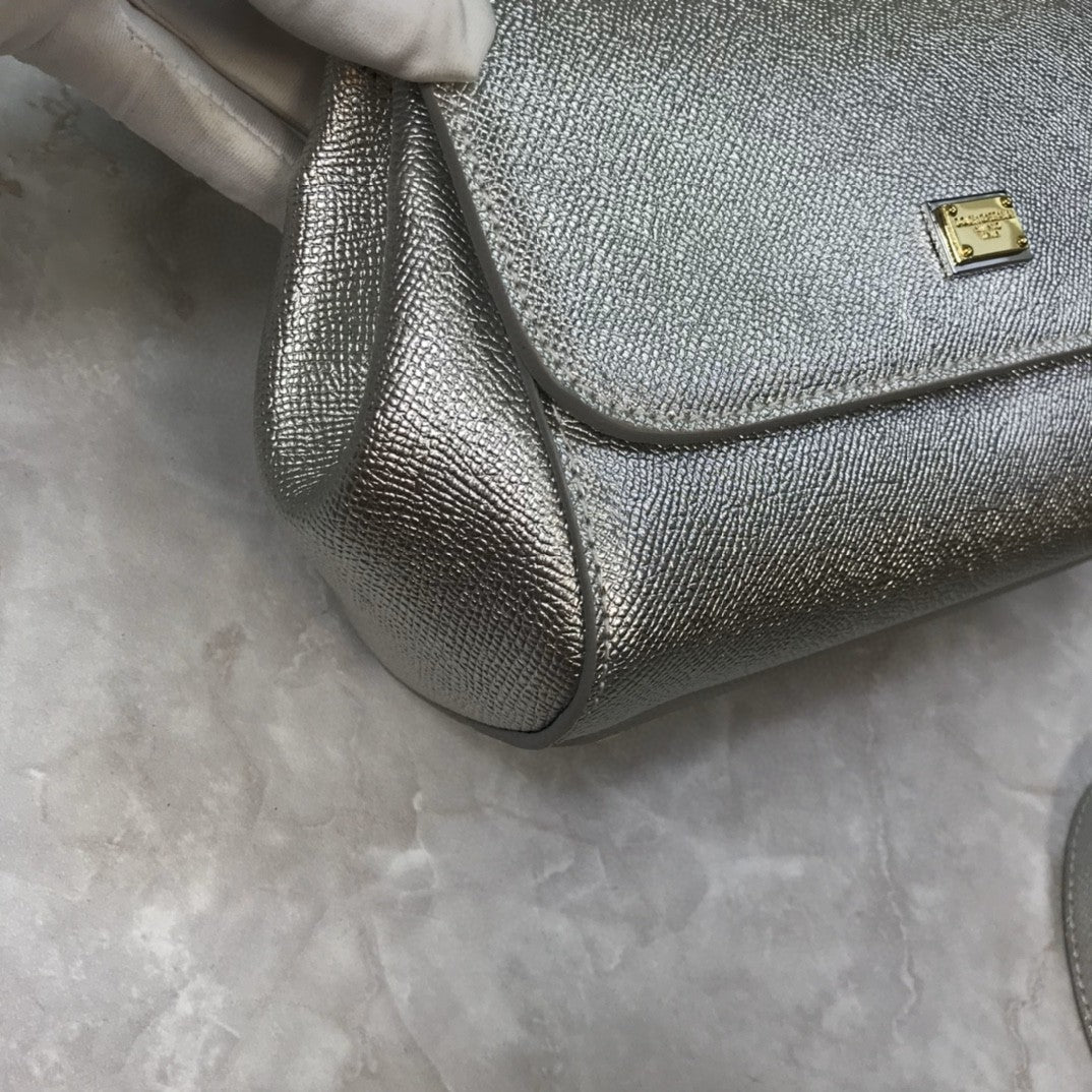 GLAMI MeGLAMIum Sicily Handbag In Dauphine Silver For Women 10.2in/26cm GLAMI
