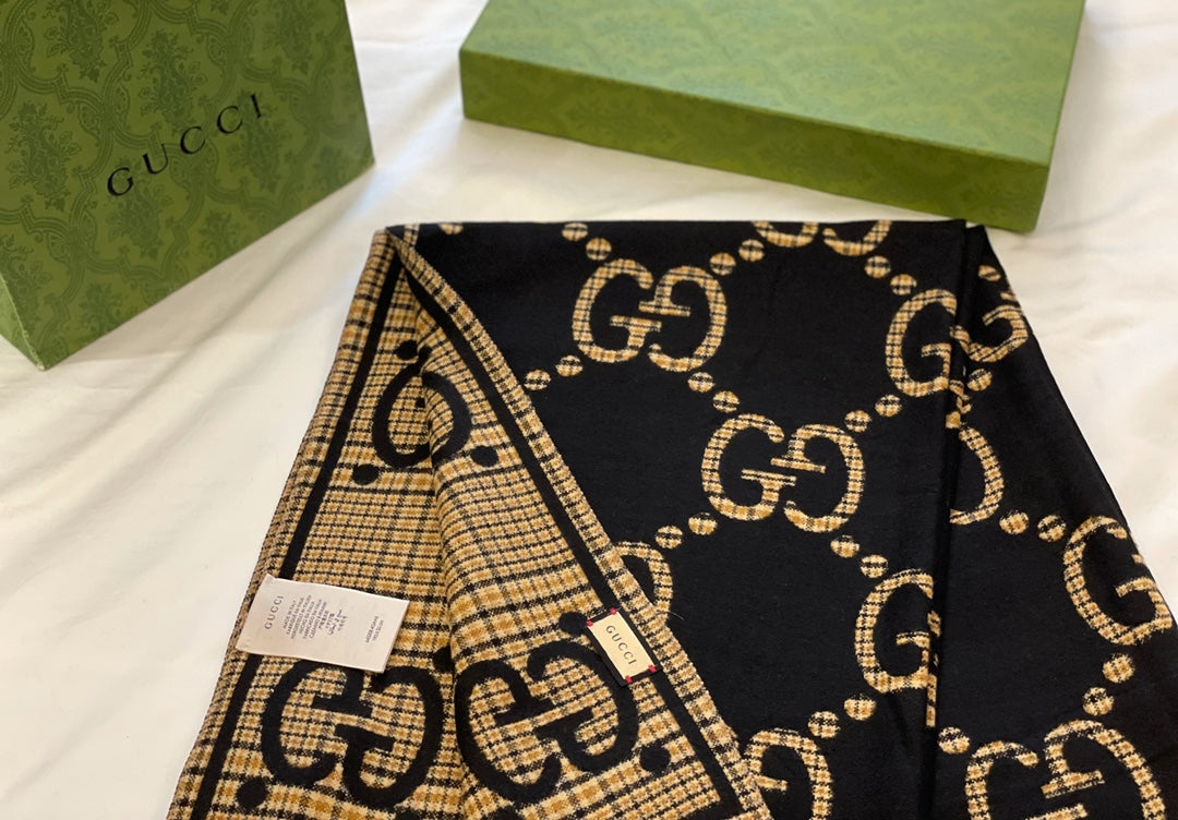 EN - Luxury GCI Scarf 002