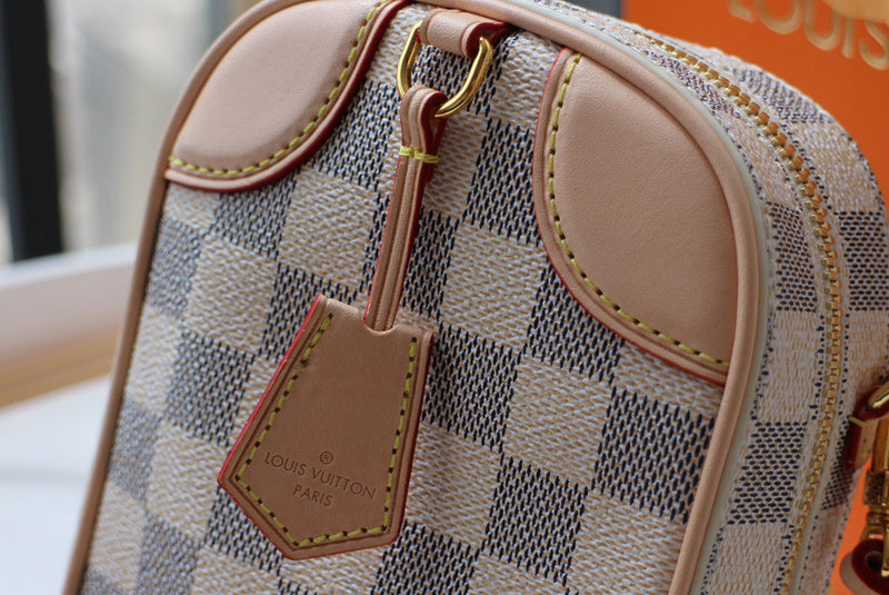 LOV2 Bags - Luxurious Bags  1675