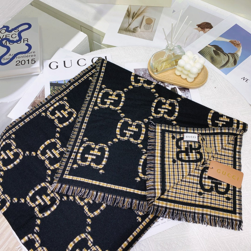 EN - Luxury GCI Scarf 027