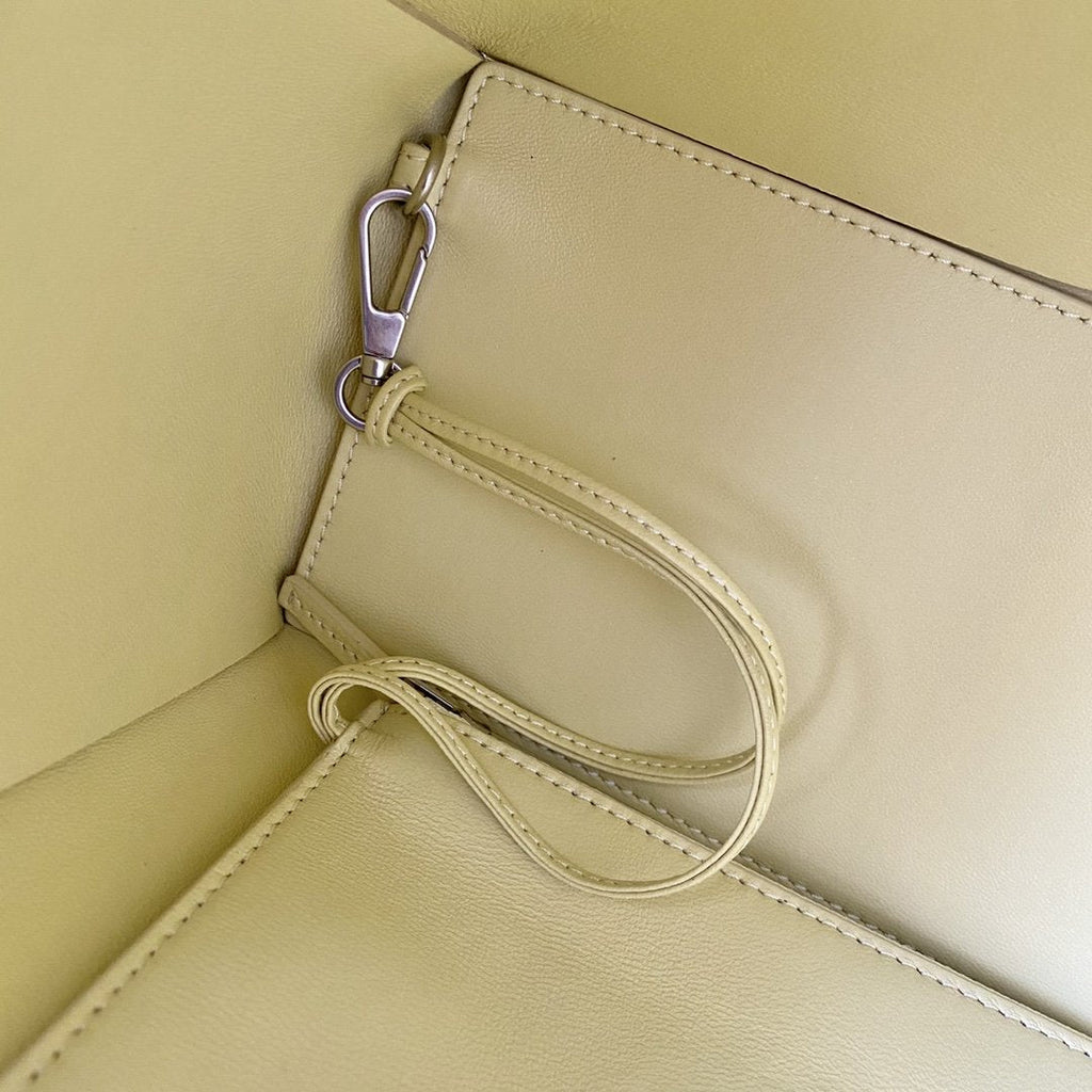 GLAMI Arco Tote Bag For Women 16.14in/41cm In Yellow IGLAMI Cream 609175VCQC27450