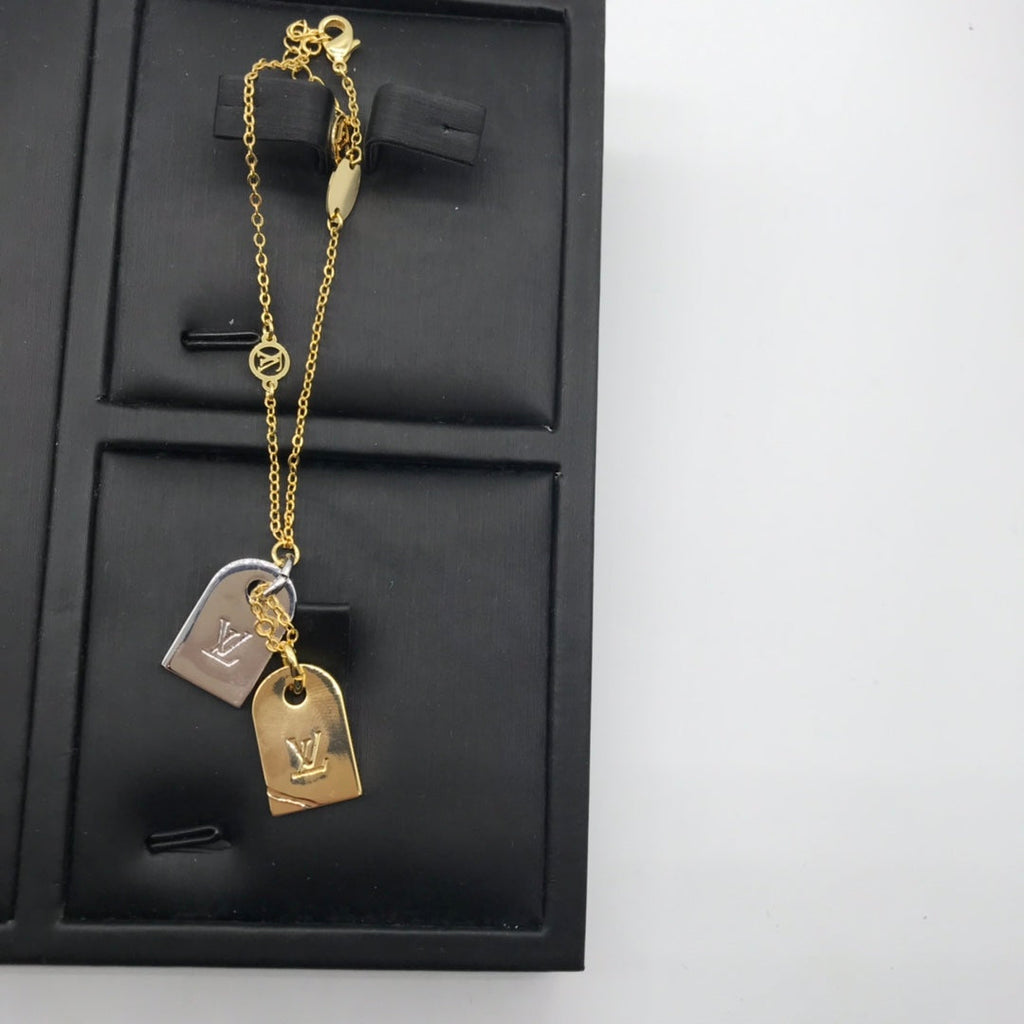 EN - Lux Necklace LUV029