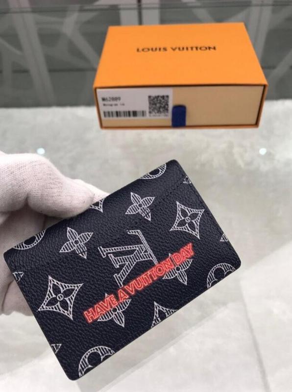 SAMC - Mix Wallets - 060