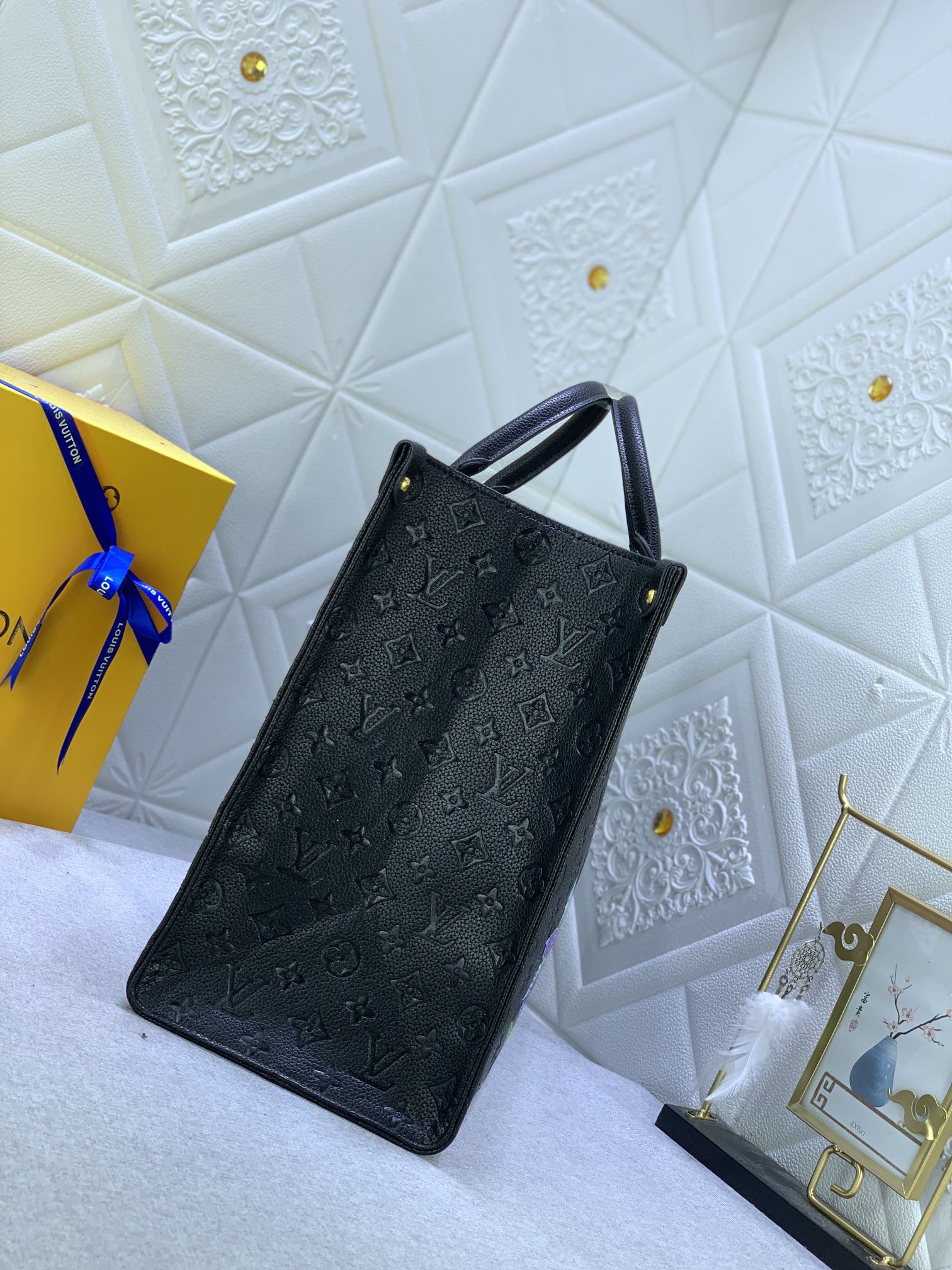 EN - Luxury Bags LUV 769