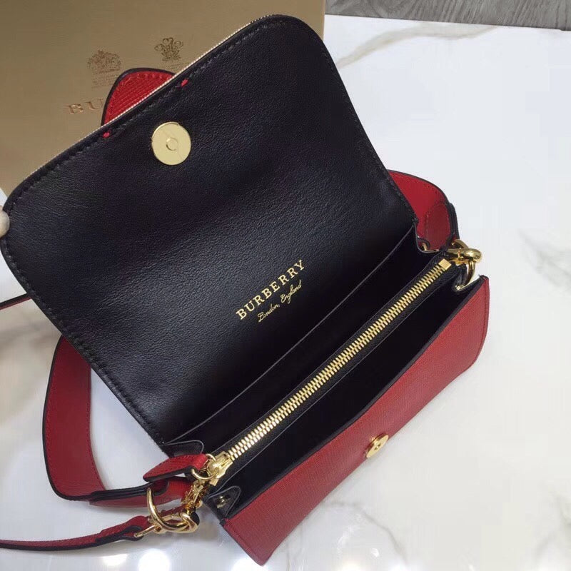 GLAMI The Small Buckle Bag In House Check Red For Women, Bags 7.5in/19cm