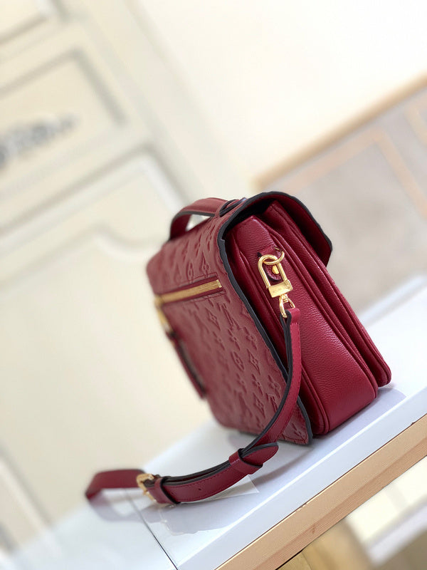 LOV2 Bags - Luxurious Bags  1811