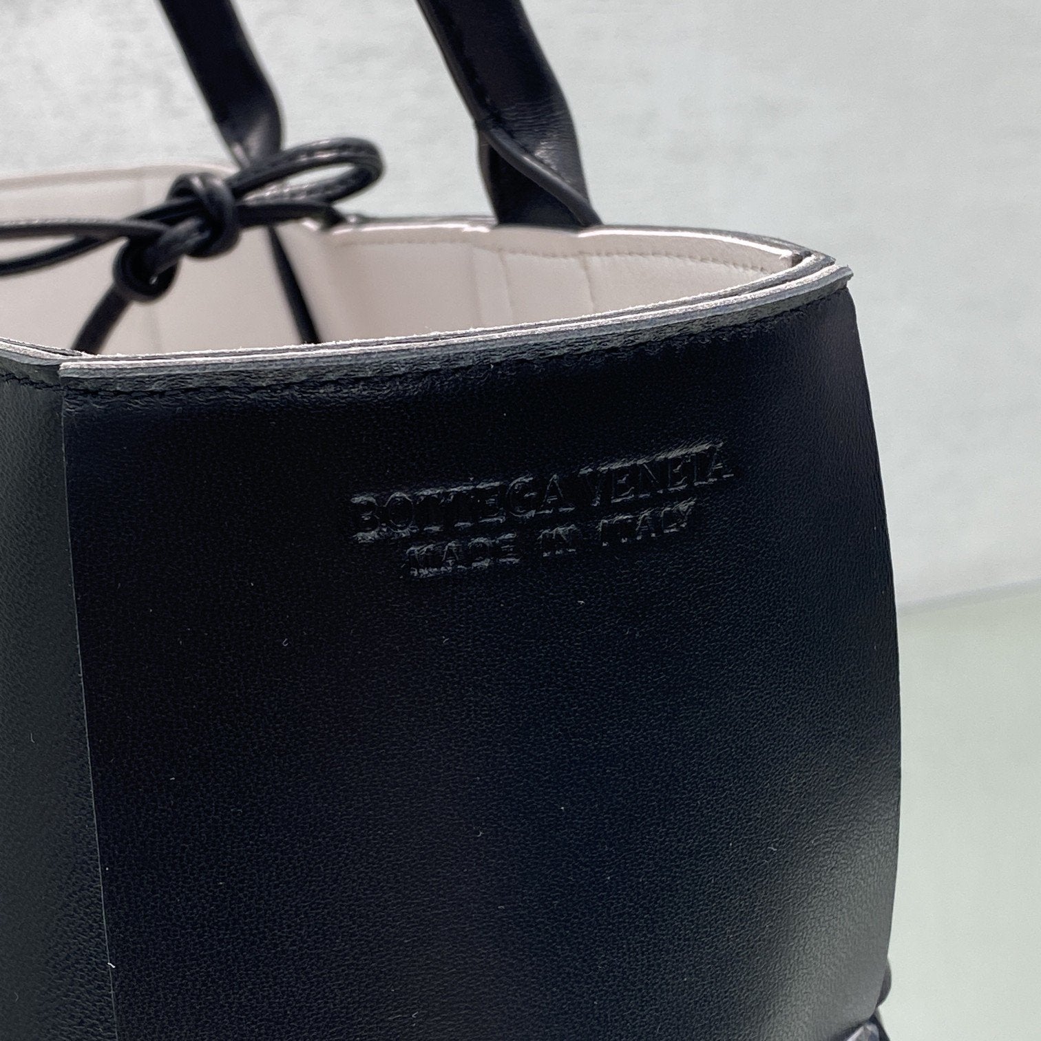 GLAMI Small Arco Tote Bag Black, For Women, Bags 14.2in/36cm