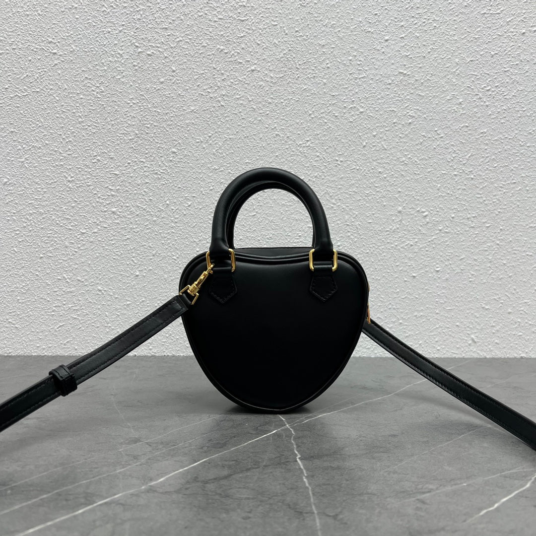 GLAMI MeGLAMIum Heart Bag Black For Women 6in/14.5cmÃƒâ€šÃ‚Â 