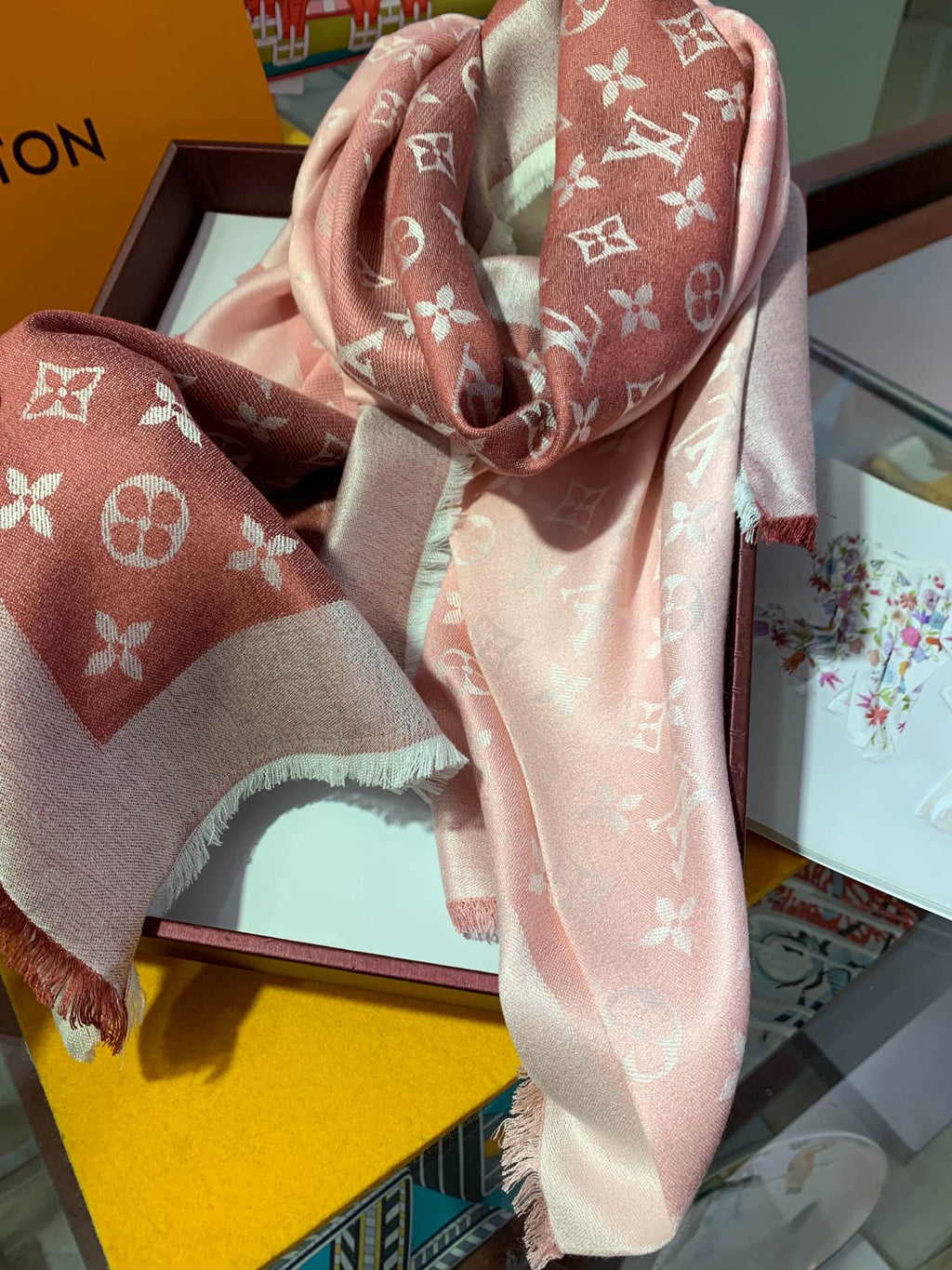 EN - Luxury LUV  Scarf 026