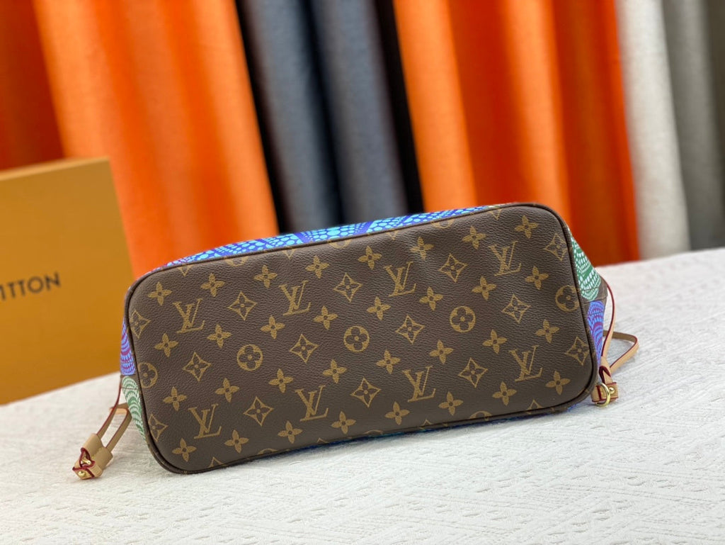 EN - New Arrival Bags LUV 674