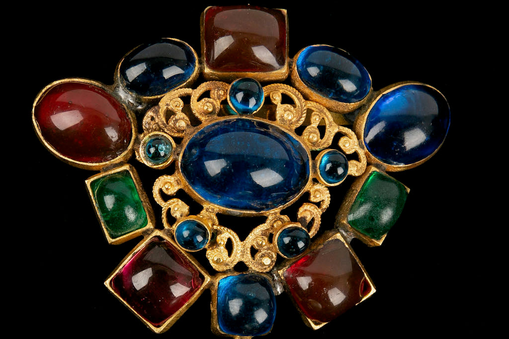 Broche en pÃƒÆ’Ã‚Â¢te de verre Chanel