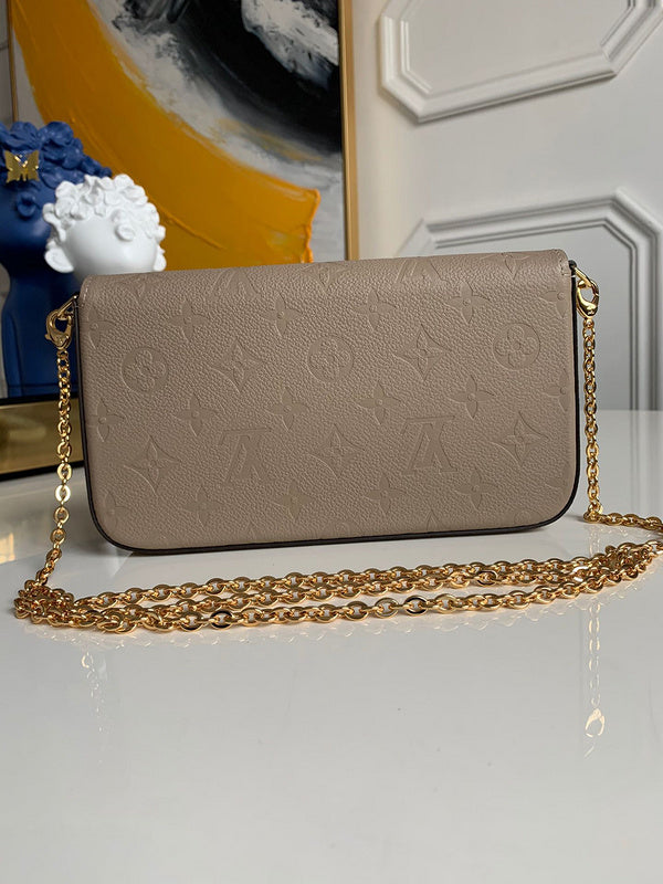 LOV2 Bags - Luxurious Bags  1819