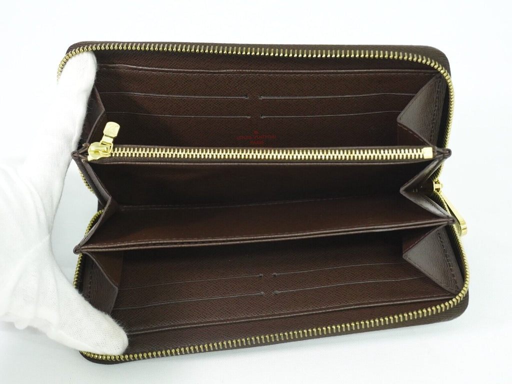 Louis Vuitton Zippy Wallet  Canvas Wallet