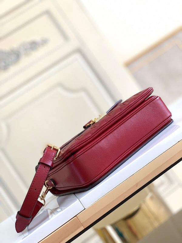 LOV2 Bags - Luxurious Bags  1811