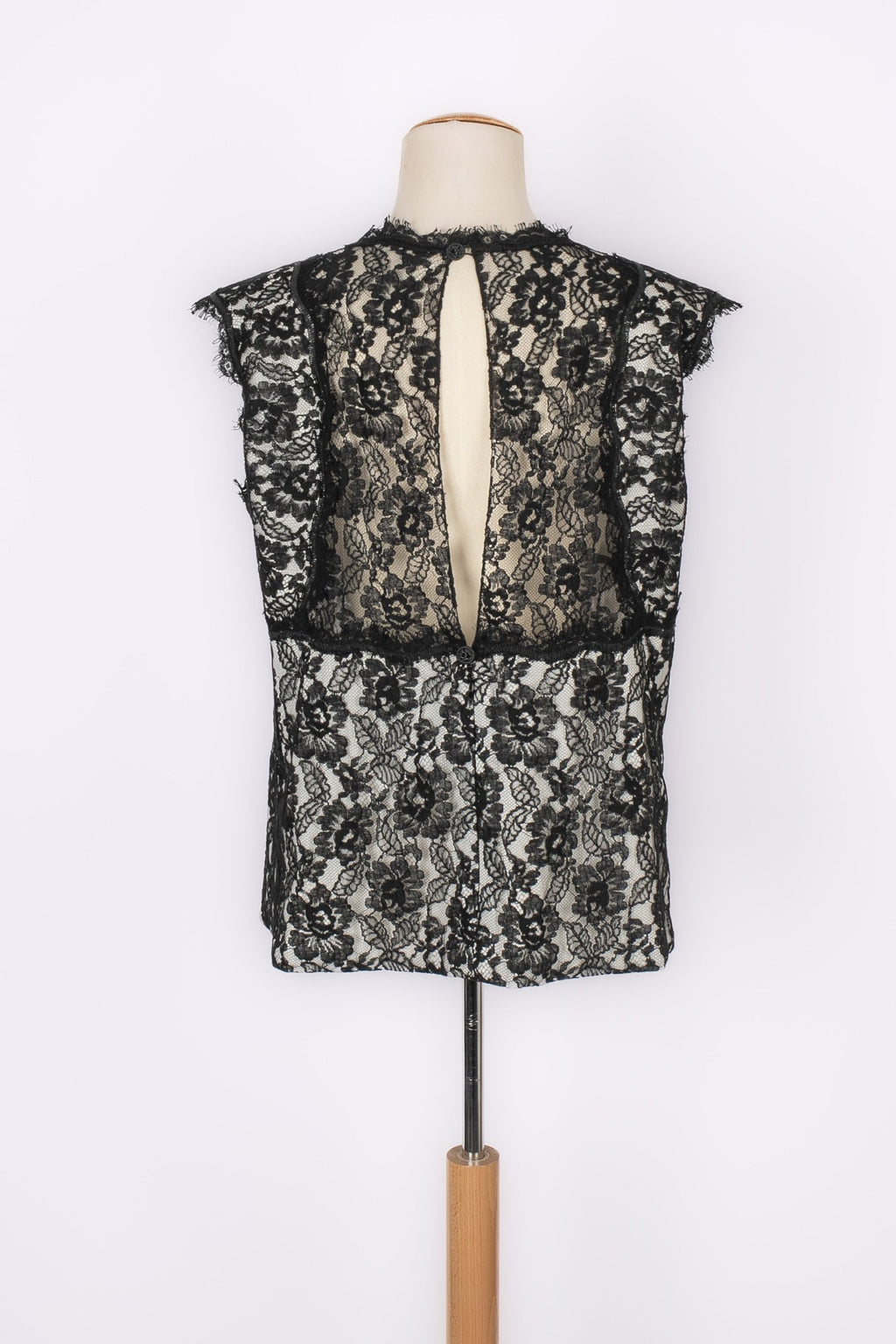 Haut en dentelle Chanel