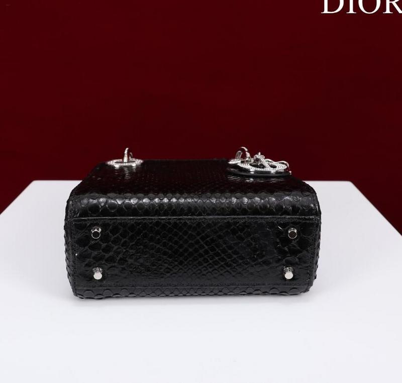 SAMCC - DOR Bags - 097
