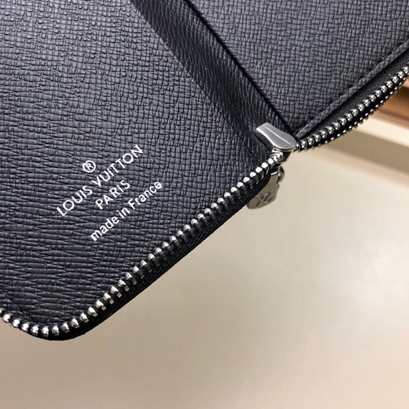 LOV2 Bags - Luxurious Bags  2439