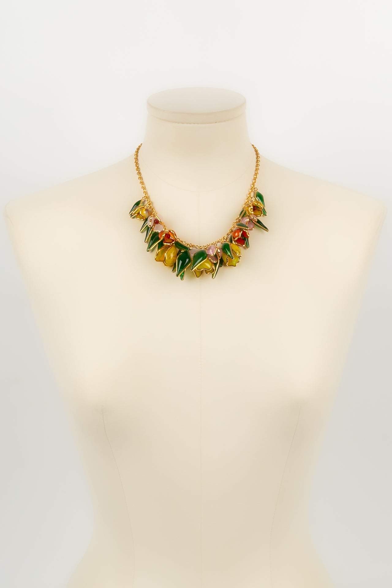 Collier Augustine