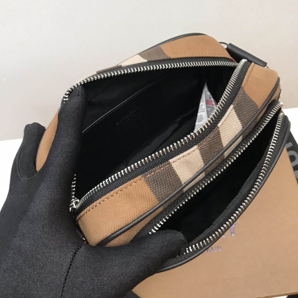 GLAMI Check Crossbody Bag For Men, Bags 8.9in/22.5cm 80491451