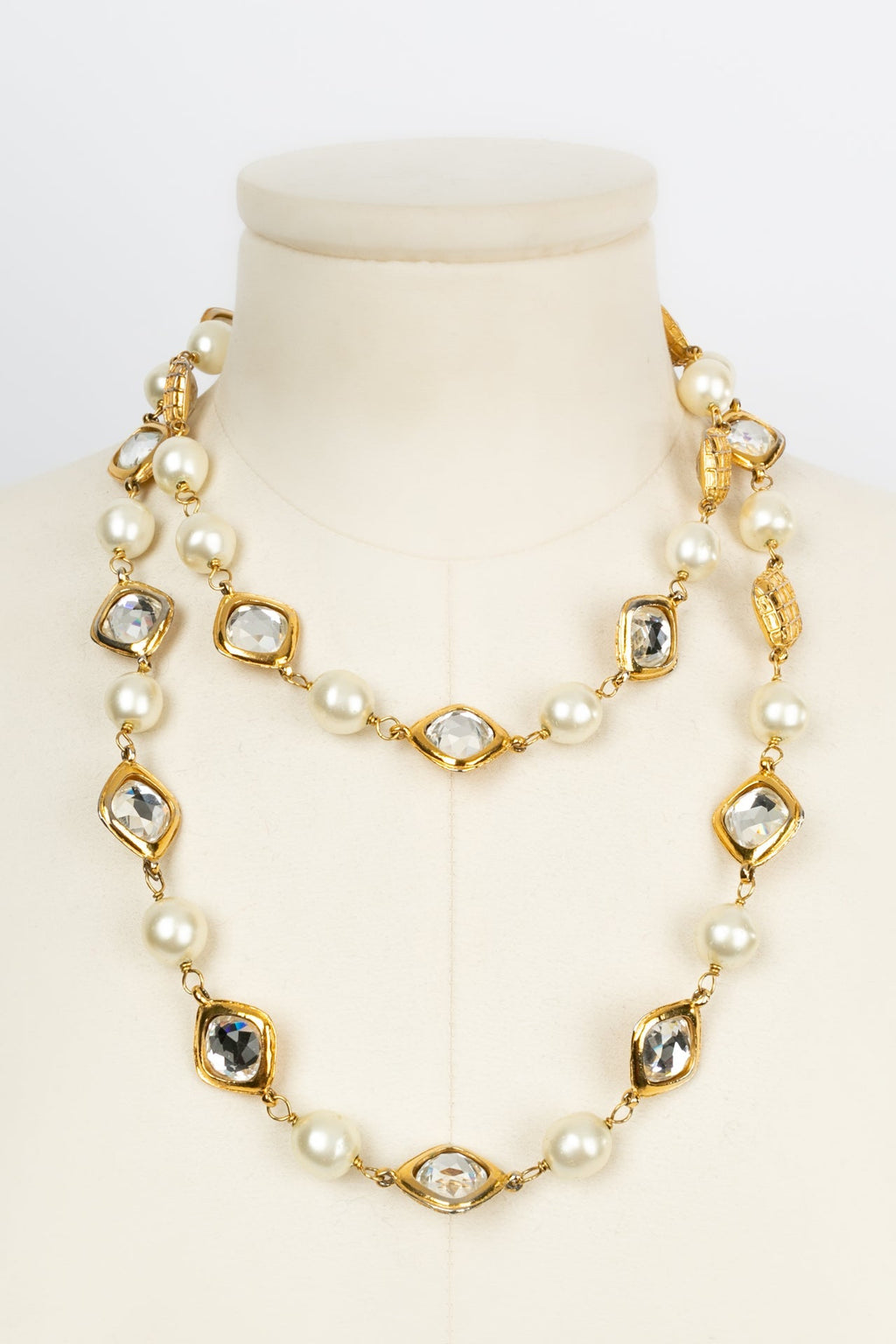 Parure perlÃƒÆ’Ã‚Â©e et strassÃƒÆ’Ã‚Â©e Chanel