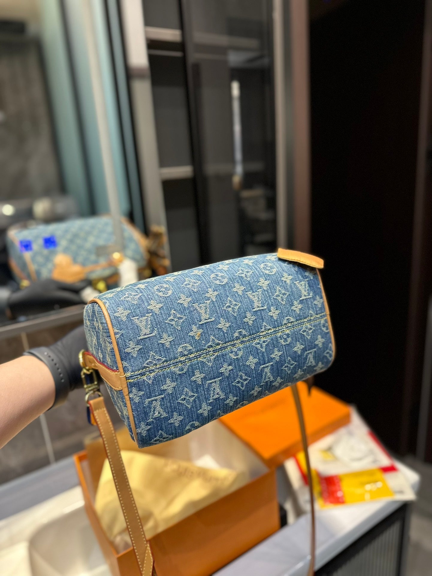 EN - Luxury Bags LUV 761
