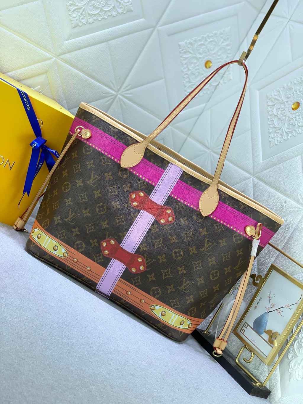 EN - Luxury Bags LUV 811