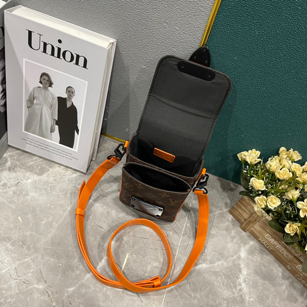 EN - Luxury Bags LUV 805