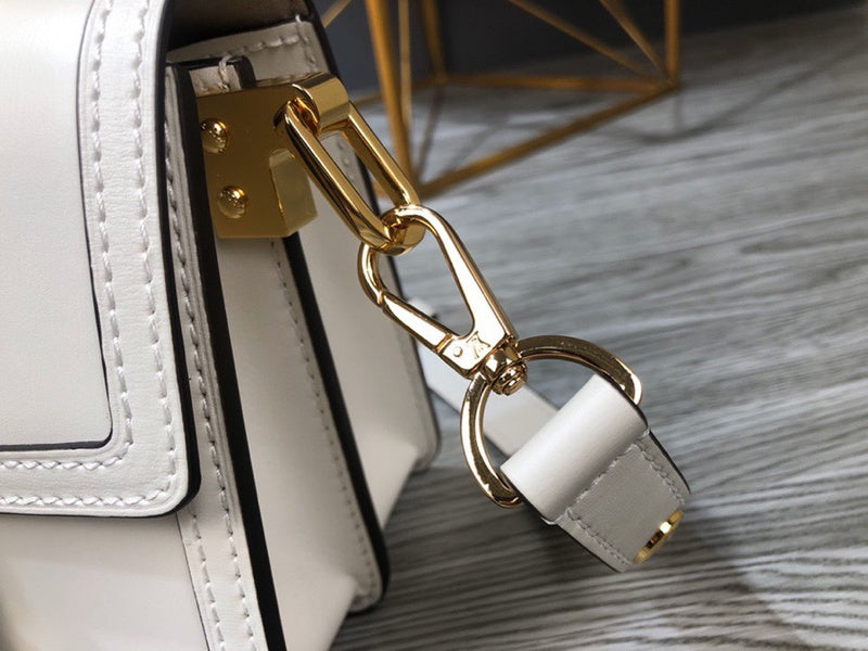 LOV2 Bags - Luxurious Bags  1830