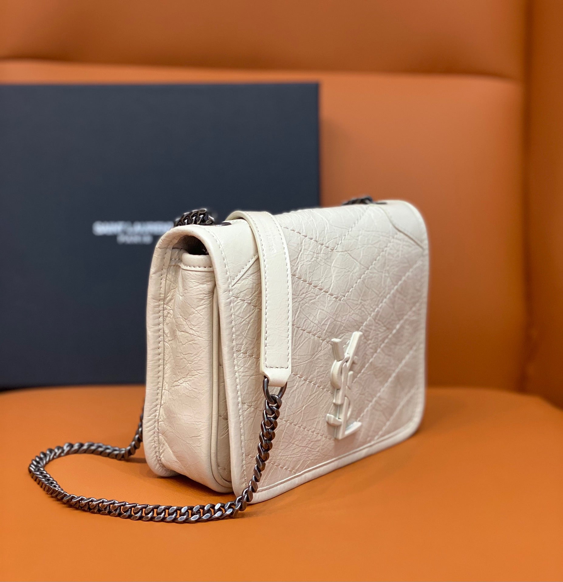 GLAMI Niki Wallets On Chain White For Women 7.5in/19cm